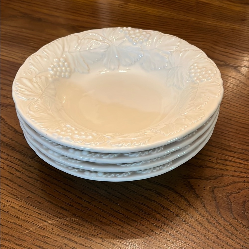 Elegant Cream Dinnerware Set‎